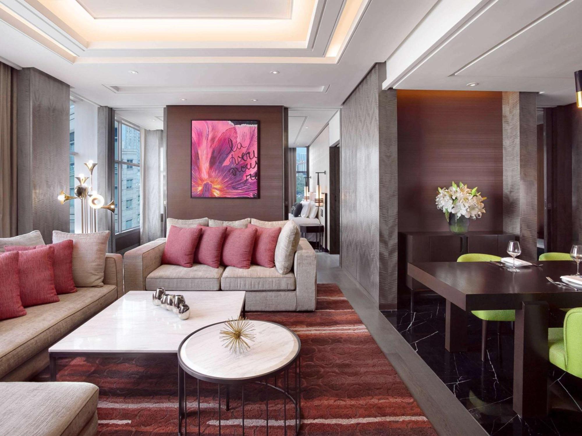Sofitel Kuala Lumpur Damansara Hotell Exteriör bild A suite at the hotel