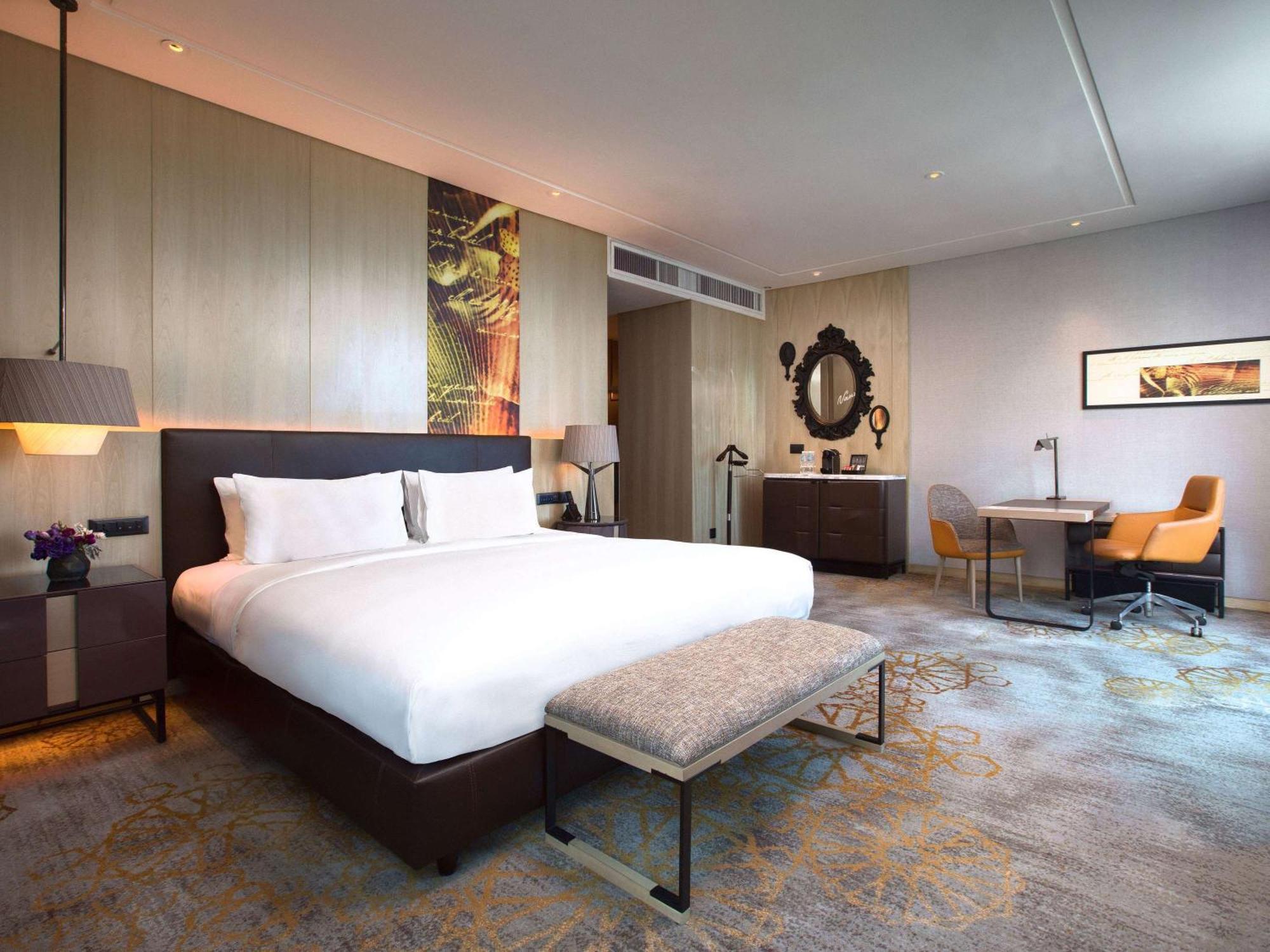Sofitel Kuala Lumpur Damansara Hotell Exteriör bild Deluxe Room